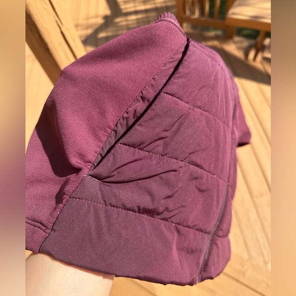 Lululemon Down for It All Vest in Dark Adobe Burgundy - Size 4 - Picture 4 of 4